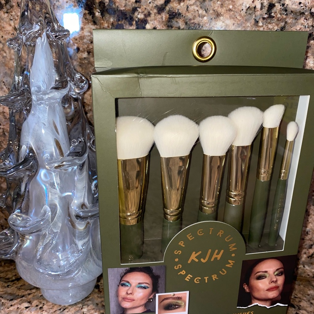 KJH Makeup Brush Set - Gold and White